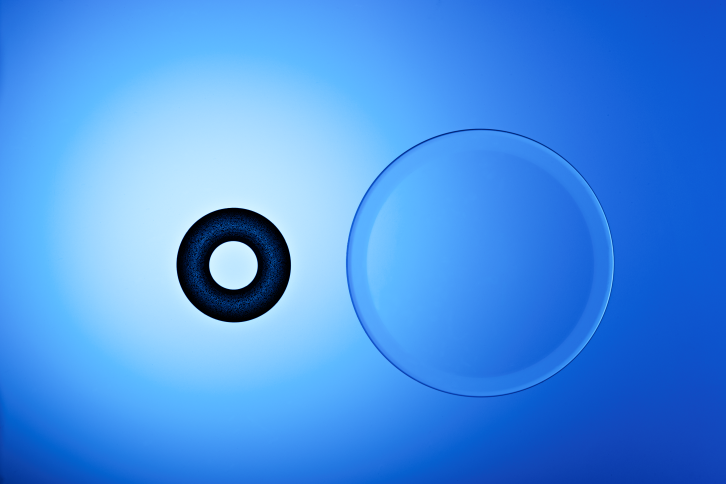 KAMRA Inlay vs. Contact Lens